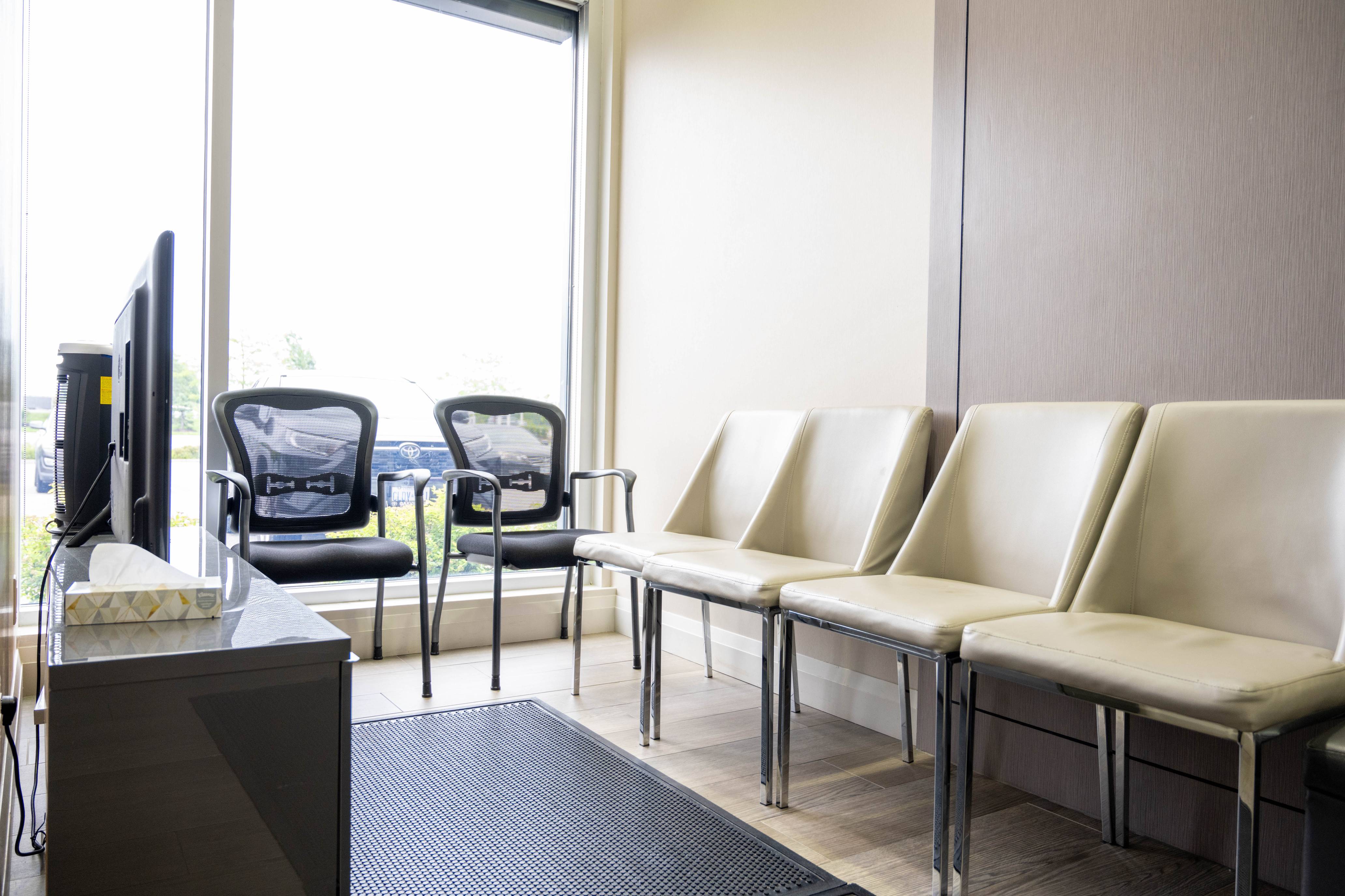 Monarch Dentistry - Stoney Creek dental clinic in Hamilton - Photo 3